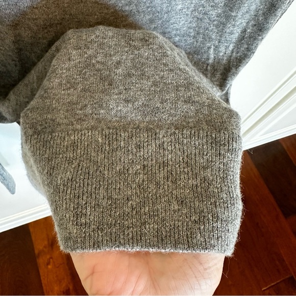 Ann Taylor Womens Grey Soft Alpaca Wool Blend Pointelle Sleeve Pullover Sweater - Picture 7 of 8